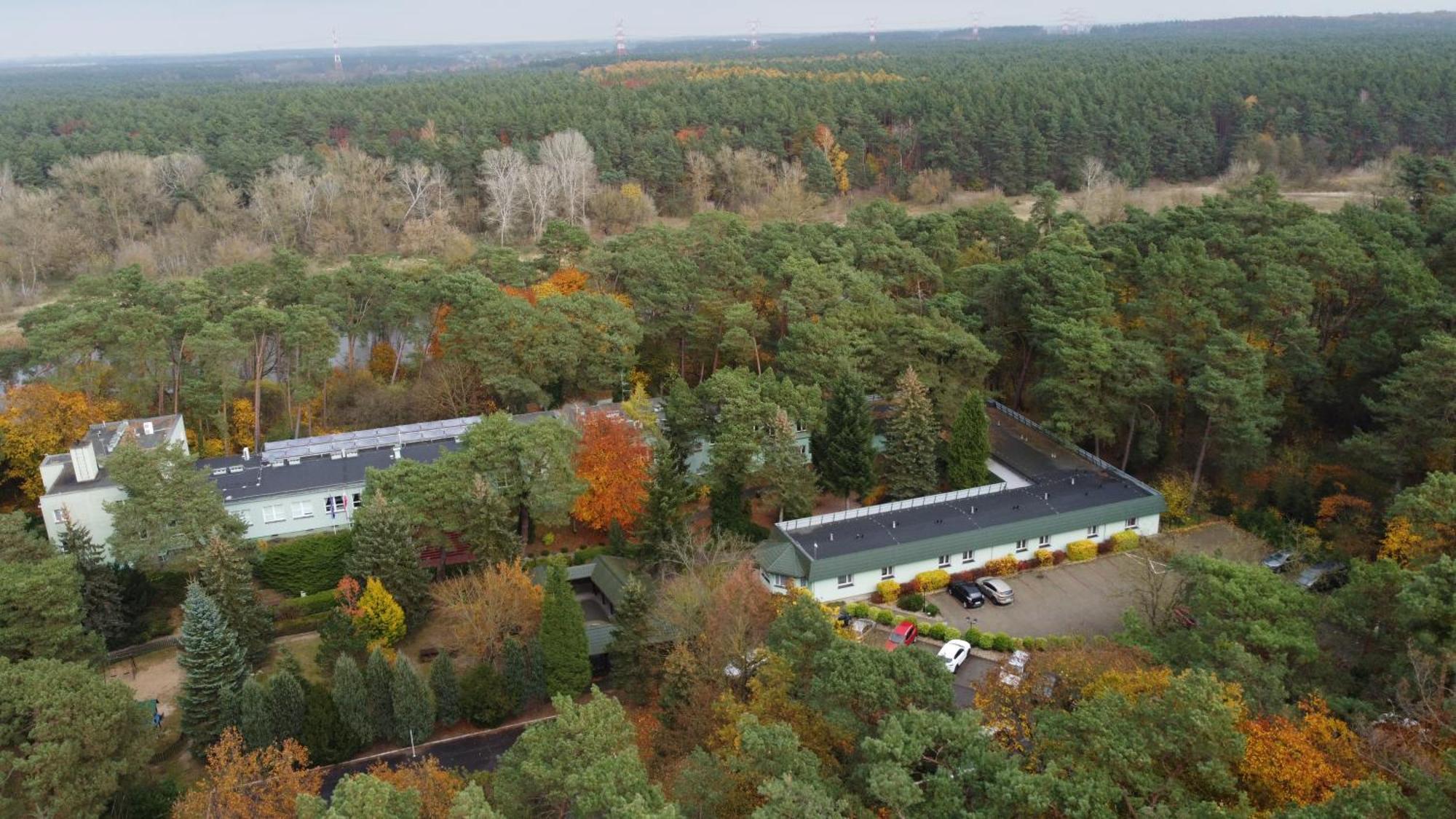 Lesny Osrodek Szkoleniowy W Puszczykowie Puszczykowo Bagian luar foto