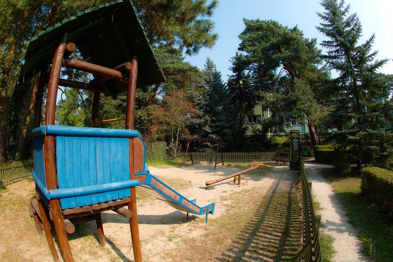 Lesny Osrodek Szkoleniowy W Puszczykowie Puszczykowo Bagian luar foto